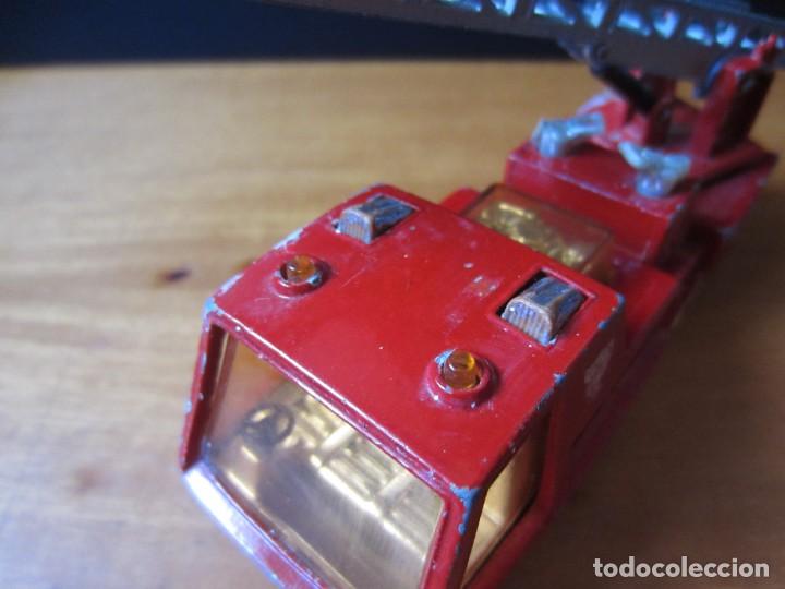 Coches a escala Matchbox: Camion de Bomberos Matchbox K-9 Fire Tender - Foto 3