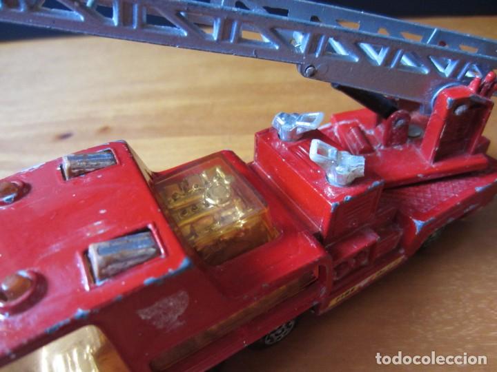 Coches a escala Matchbox: Camion de Bomberos Matchbox K-9 Fire Tender - Foto 4