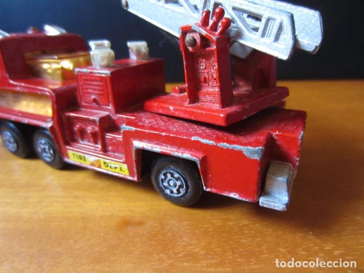 Coches a escala Matchbox: Camion de Bomberos Matchbox K-9 Fire Tender - Foto 6