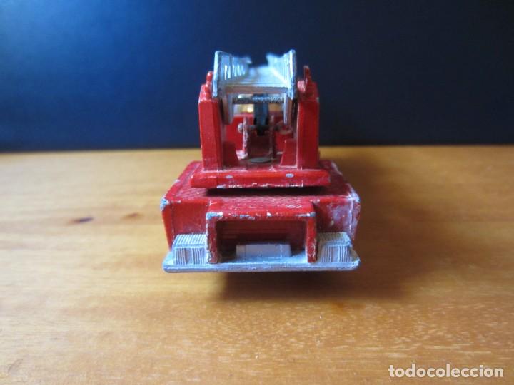 Coches a escala Matchbox: Camion de Bomberos Matchbox K-9 Fire Tender - Foto 9