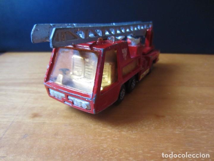 Coches a escala Matchbox: Camion de Bomberos Matchbox K-9 Fire Tender - Foto 13