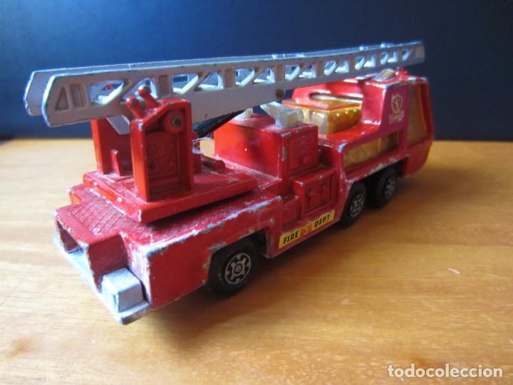 Coches a escala Matchbox: Camion de Bomberos Matchbox K-9 Fire Tender - Foto 14