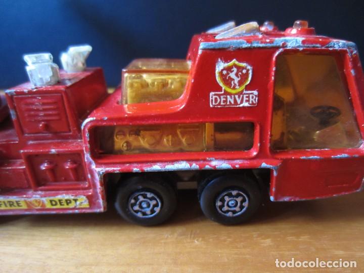 Coches a escala Matchbox: Camion de Bomberos Matchbox K-9 Fire Tender - Foto 15