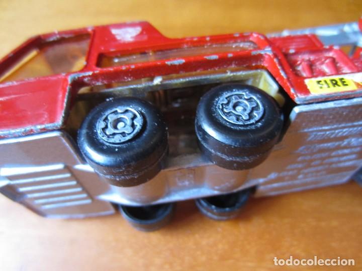 Coches a escala Matchbox: Camion de Bomberos Matchbox K-9 Fire Tender - Foto 19