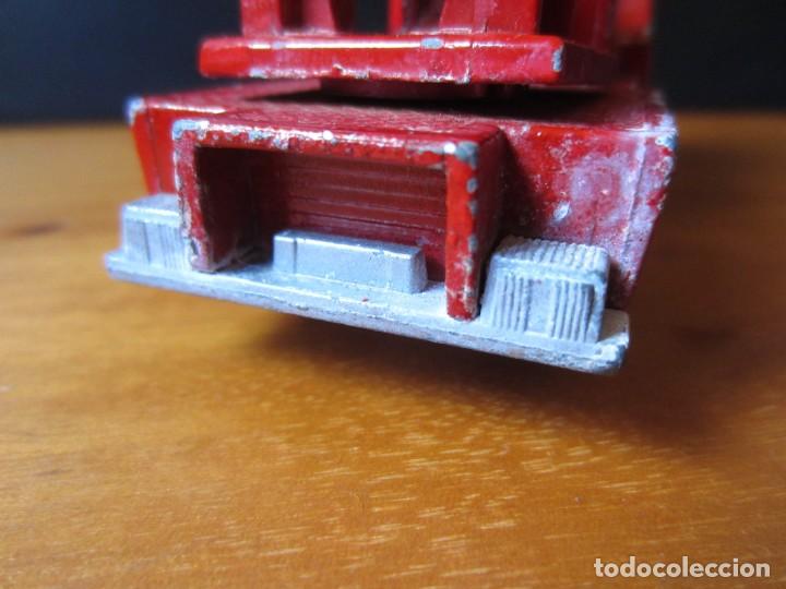 Coches a escala Matchbox: Camion de Bomberos Matchbox K-9 Fire Tender - Foto 23