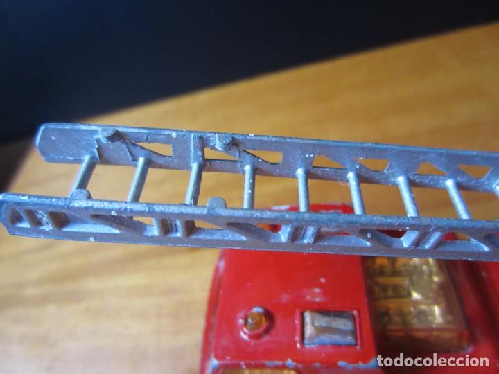 Coches a escala Matchbox: Camion de Bomberos Matchbox K-9 Fire Tender - Foto 24