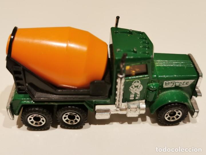Coches a escala Matchbox: Matchbox Peterbilt cement mixer - Foto 4