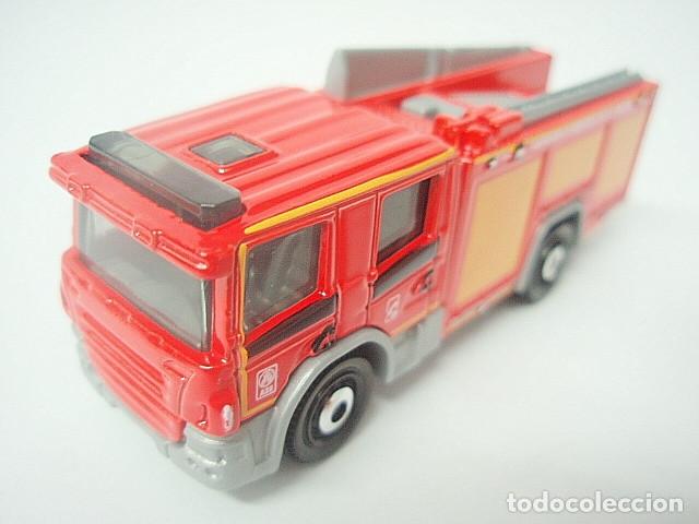 Coches a escala Matchbox: MATCHBOX MB1086 B * 86 SCANIA P 360 FIRE ENGINE - Foto 1
