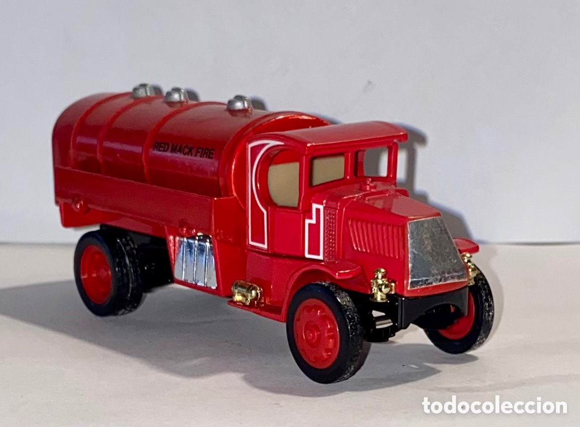 Coches a escala Matchbox: Matchbox Mack Tanker Red Mack Fire 1985 - Foto 1