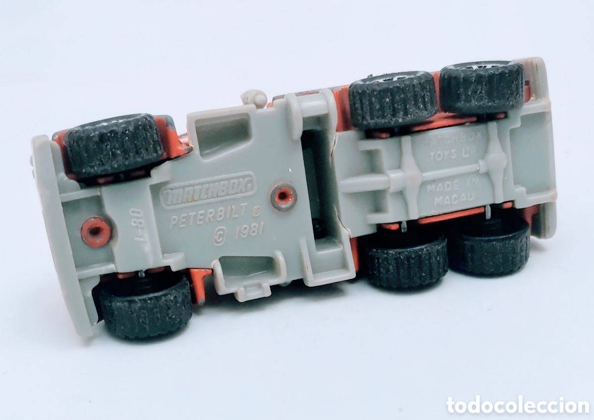 Coches a escala Matchbox: PETERBILT /MATCHBOX / MADE IN MACAU/ 1:64 APROX - Foto 5