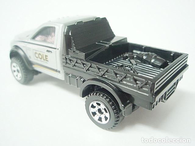 Coches a escala Matchbox: MATCHBOX MB1177 C * 77 DODGE RAM 2500 FLATBED DEL 2016 - Foto 2