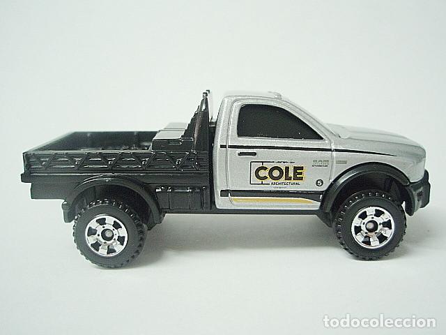 Coches a escala Matchbox: MATCHBOX MB1177 C * 77 DODGE RAM 2500 FLATBED DEL 2016 - Foto 3