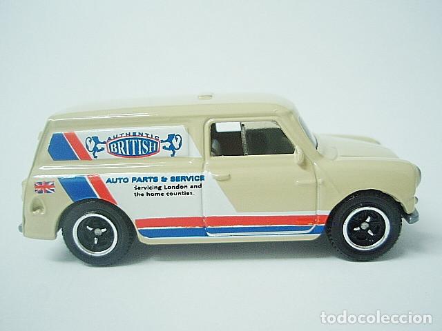 Coches a escala Matchbox: MATCHBOX MB713 A * 13 AUSTIN MINI VAN DEL 1965 - Foto 3