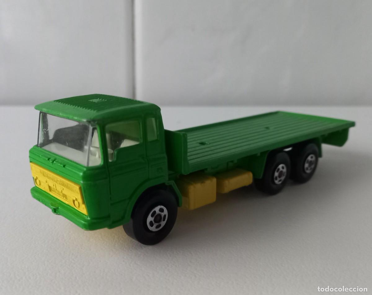 Coches a escala Matchbox: DAF de 3 ejes, cami&oacute;n plataforma - Foto 1