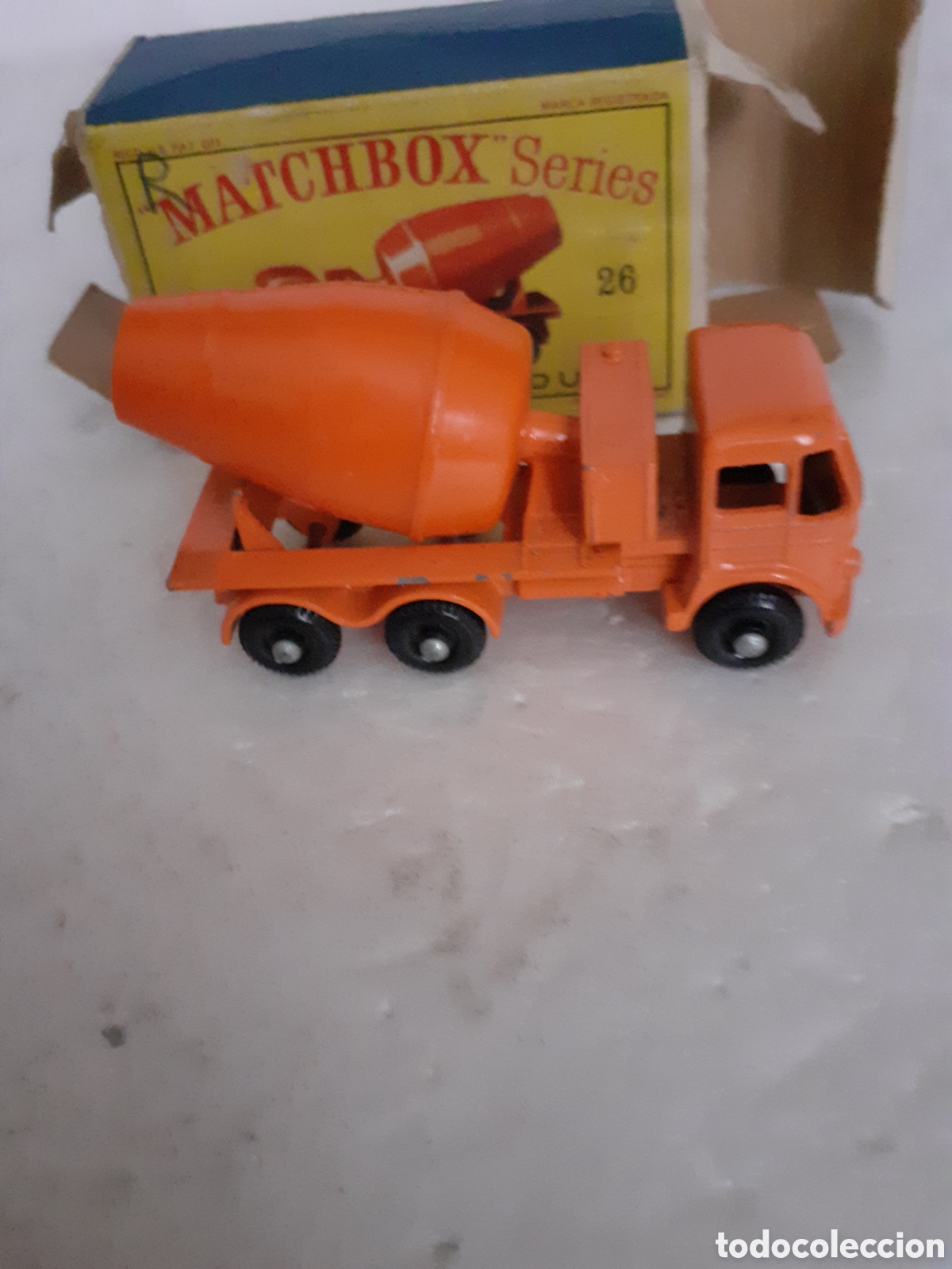 Coches a escala Matchbox: MATCHBOX CAMION CEMENT LORRY REF 26 EN CAJA - Foto 2