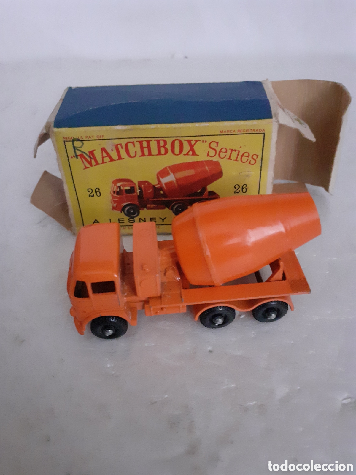Coches a escala Matchbox: MATCHBOX CAMION CEMENT LORRY REF 26 EN CAJA - Foto 1