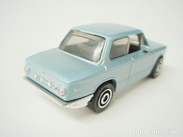 Coches a escala Matchbox: MATCHBOX MB1173 E * 73 BMW 2002 DEL 1969 - Foto 2