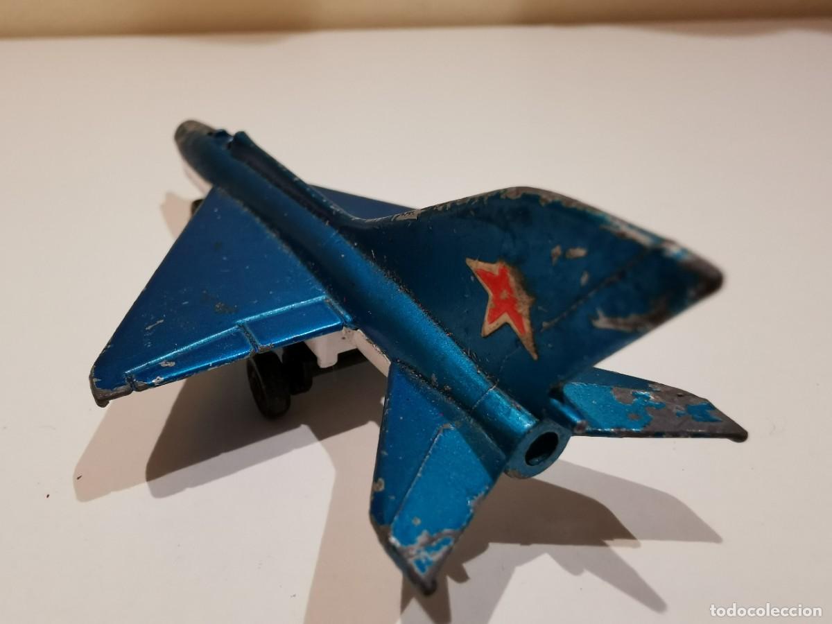 Coches a escala Matchbox: Mig 21 Matchbox 1/64 - Foto 3