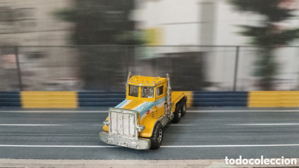 Coches a escala Matchbox: MATCHBOX - Peterbilt - Foto 1