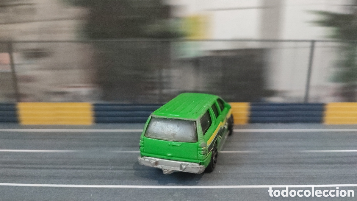 Coches a escala Matchbox: MATCHBOX - Chevrolet Suburban 2000 - Foto 2