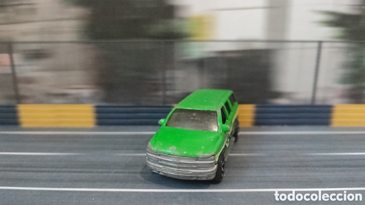 Coches a escala Matchbox: MATCHBOX - Chevrolet Suburban 2000 - Foto 1