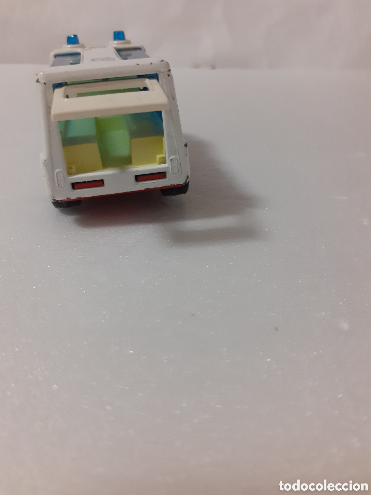 Coches a escala Matchbox: MATCHBOX LESNEY AMBULANCIA - Foto 4