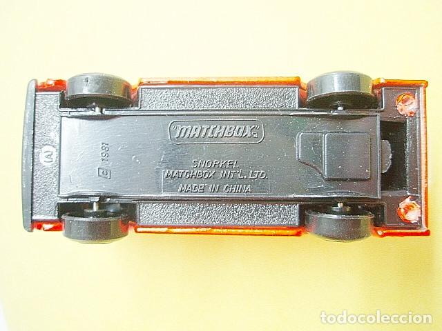 Coches a escala Matchbox: MATCHBOX MB111 A * 11 MERRYWEATHER SNORKEL FIRE ENGINE - Foto 4