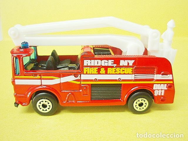 Coches a escala Matchbox: MATCHBOX MB111 D * 11 MERRYWEATHER SNORKEL FIRE ENGINE - Foto 2
