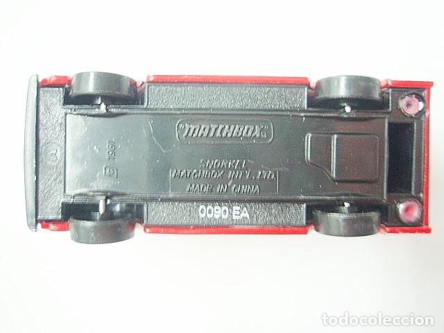 Coches a escala Matchbox: MATCHBOX MB111 E * 11 MERRYWEATHER SNORKEL FIRE ENGINE - Foto 4