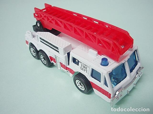 Coches a escala Matchbox: MATCHBOX MB134 K * 34 OSHKOSH EXTENDING-LADDER FIRE ENGINE - Foto 1