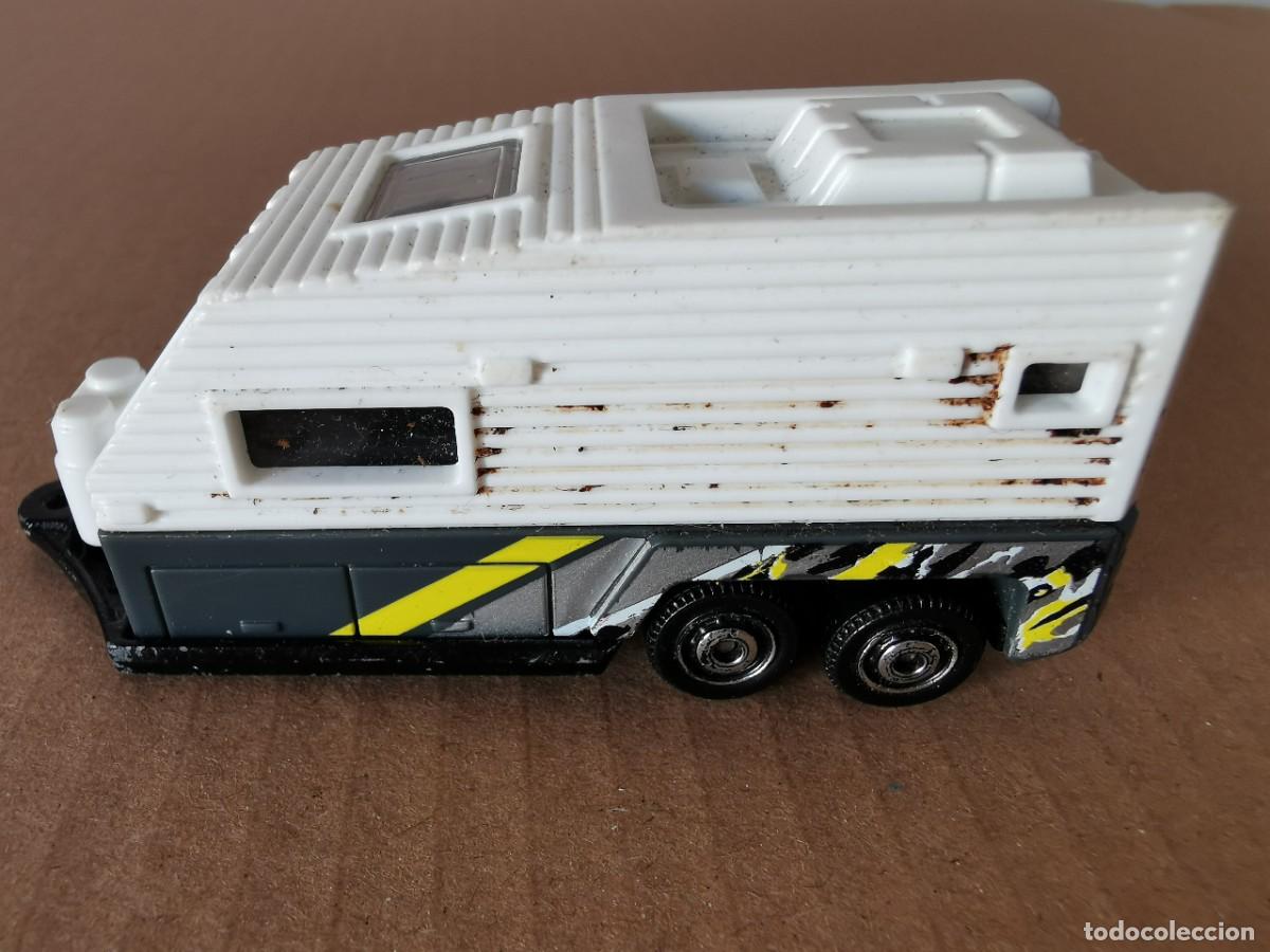 Coches a escala Matchbox: Travel Trailer Matchbox 1/64 - Foto 3