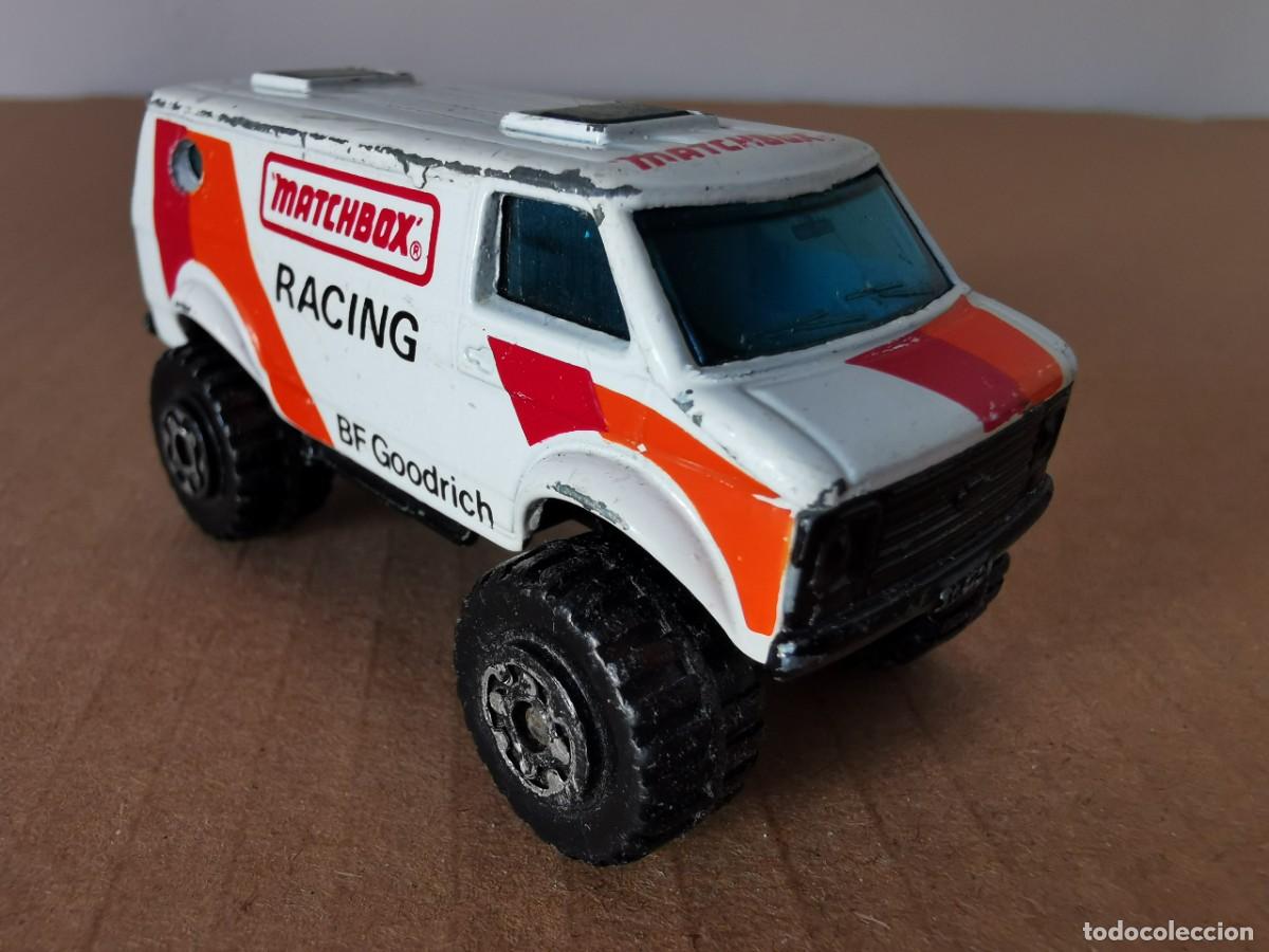 Coches a escala Matchbox: 4x4 Chevy Van Matchbox 1/64 - Foto 1
