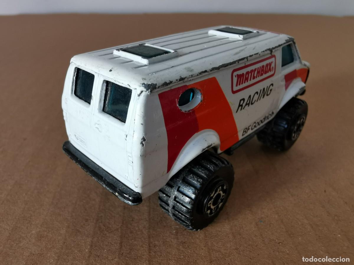 Coches a escala Matchbox: 4x4 Chevy Van Matchbox 1/64 - Foto 4
