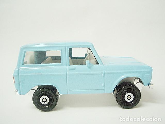 Coches a escala Matchbox: MATCHBOX MB1432 A * 32 FORD BRONCO DEL 1970 - Foto 2
