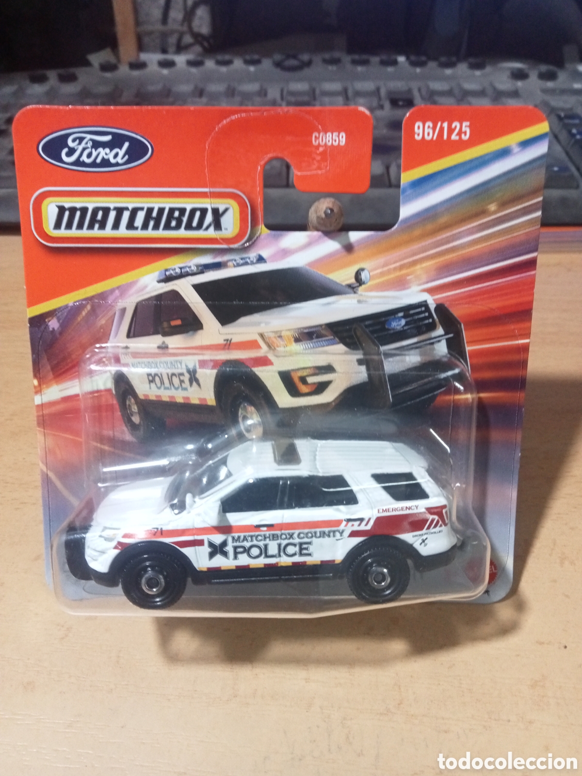 Coches a escala Matchbox: Matchbox 2016 Ford Interceptor Utility 96/125 - Foto 1