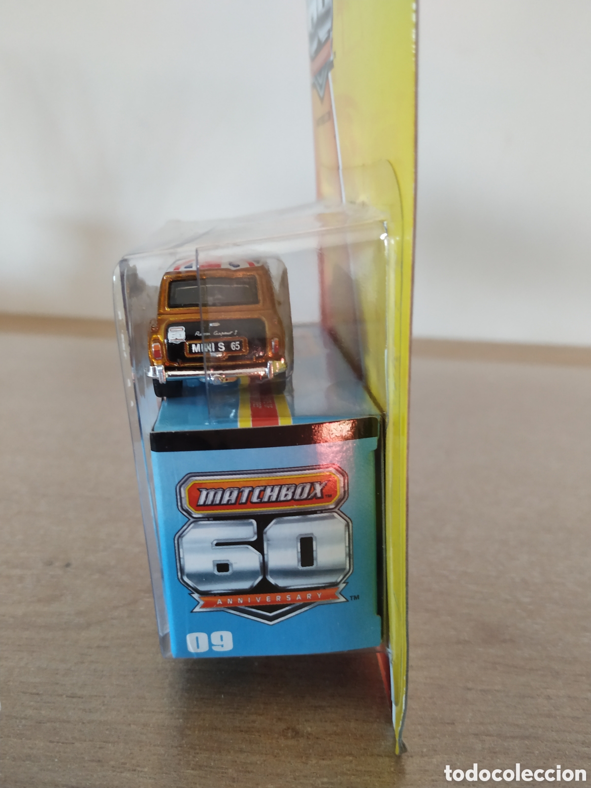 Coches a escala Matchbox: Austin Mini Cooper S de Matchbox 60 Aniversario - Foto 3