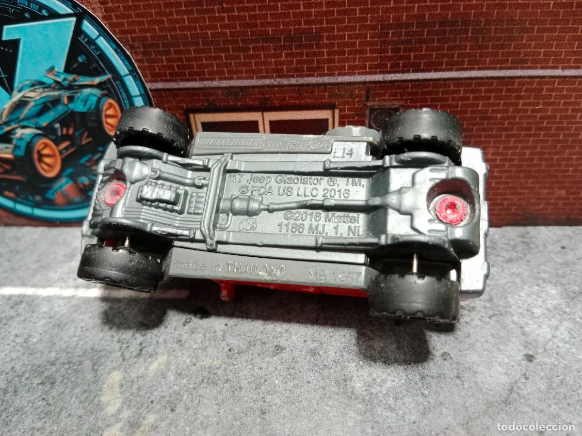 Coches a escala Matchbox: Jeep Gladiator 17 Matchbox 1/64 - Foto 3