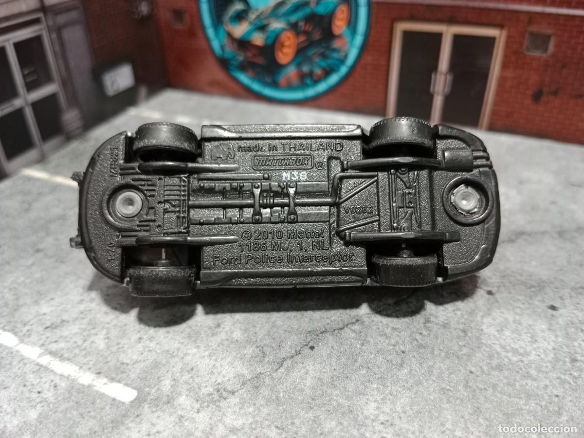 Coches a escala Matchbox: Ford Police Interceptor Matchbox 1/70 - Foto 3