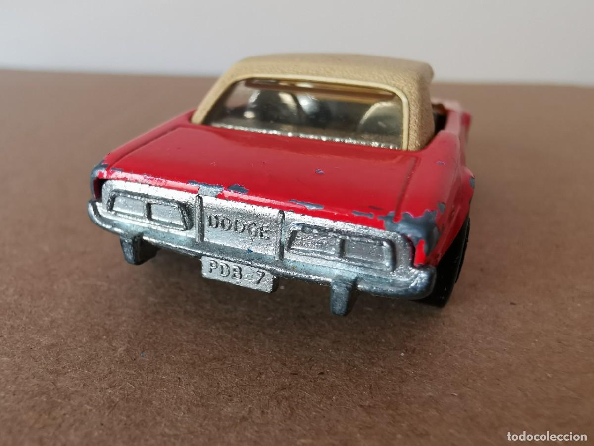 Coches a escala Matchbox: Dodge Challenger Matchbox 1/64 - Foto 4