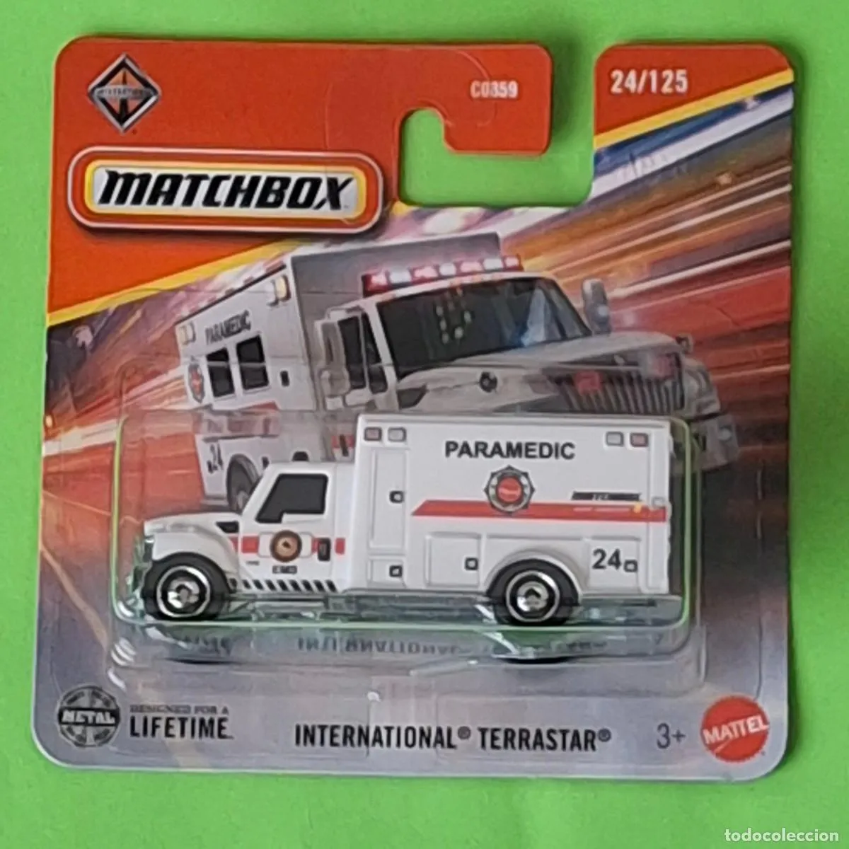 MATCHBOX 2025 24/125 - INTERNATIONAL TERRASTAR AMBULANCIA - NUEVO EN BLISTER - 1/64