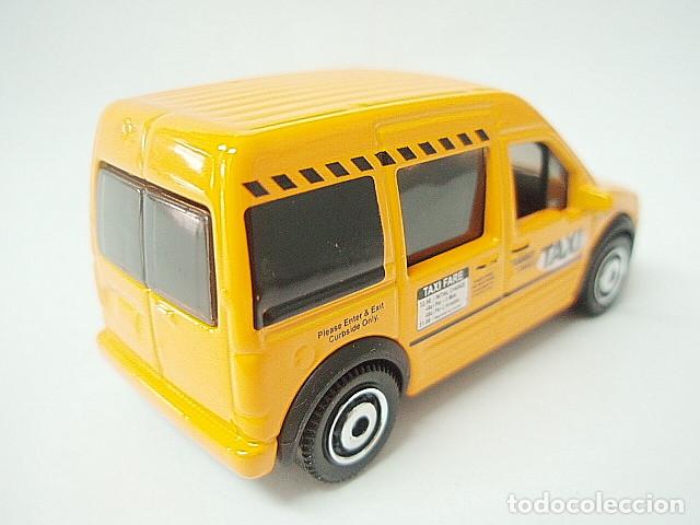 Coches a escala Matchbox: MATCHBOX MB798 A * 98 FORD TRANSIT CONNECT DEL 2010 - Foto 4