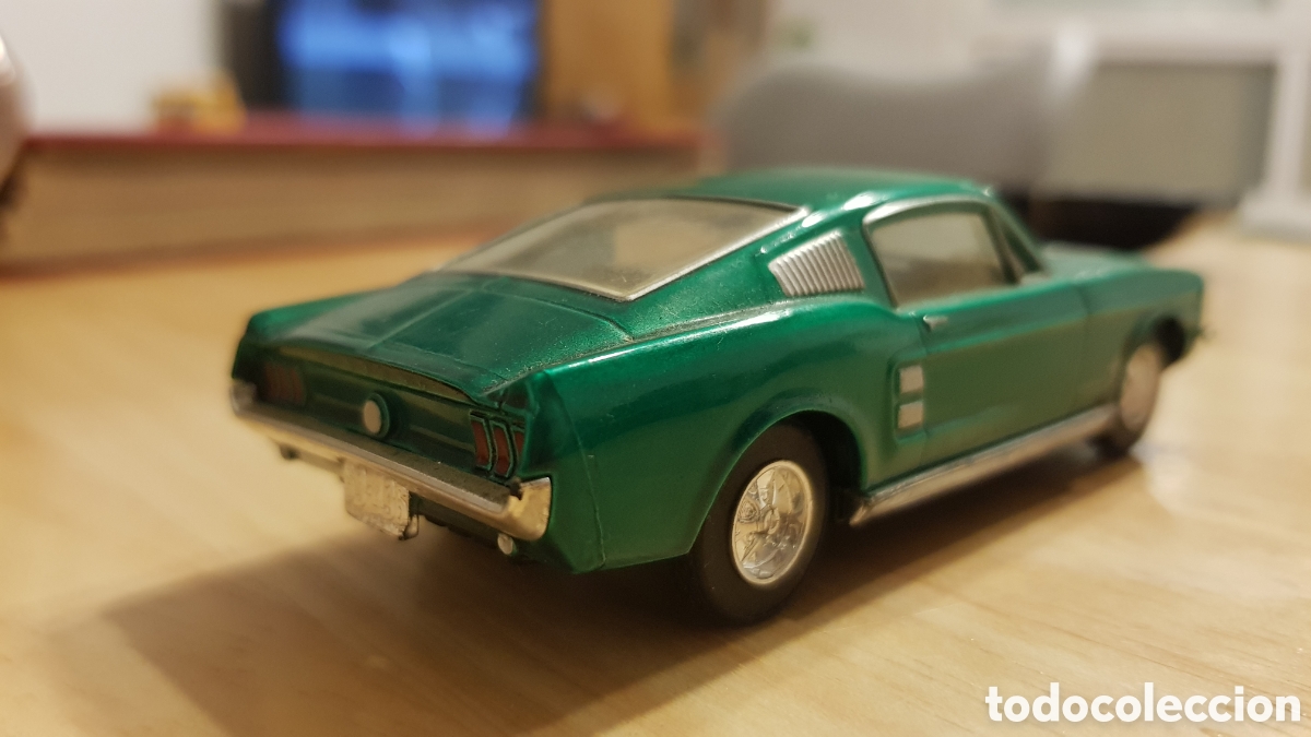 Coches a escala Matchbox: Coche de juguete Ford Mustang - Foto 1