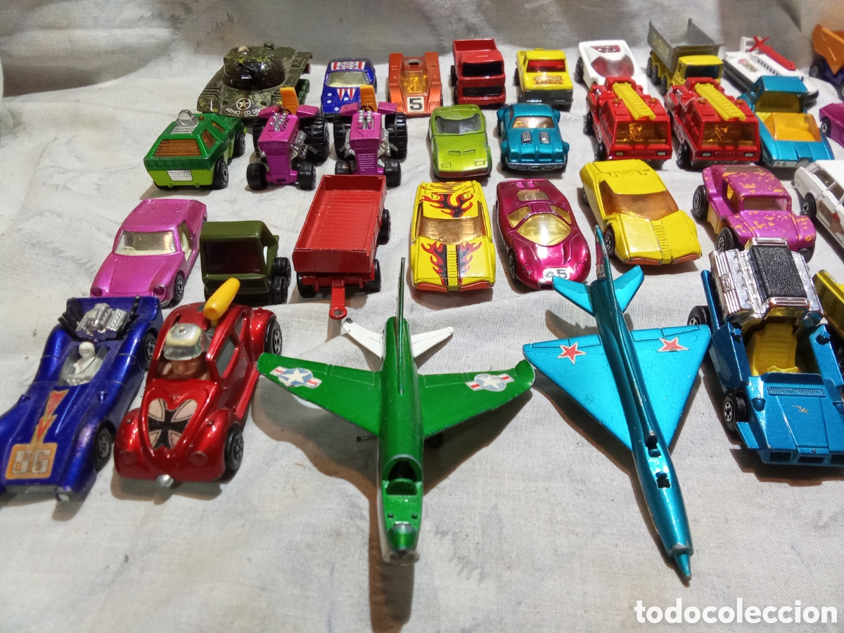 Coches a escala Matchbox: MEGALOTE DE 38 COCHES MATCHBOX - Foto 2