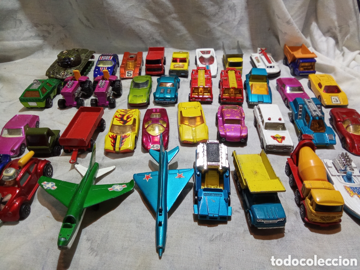 Coches a escala Matchbox: MEGALOTE DE 38 COCHES MATCHBOX - Foto 1
