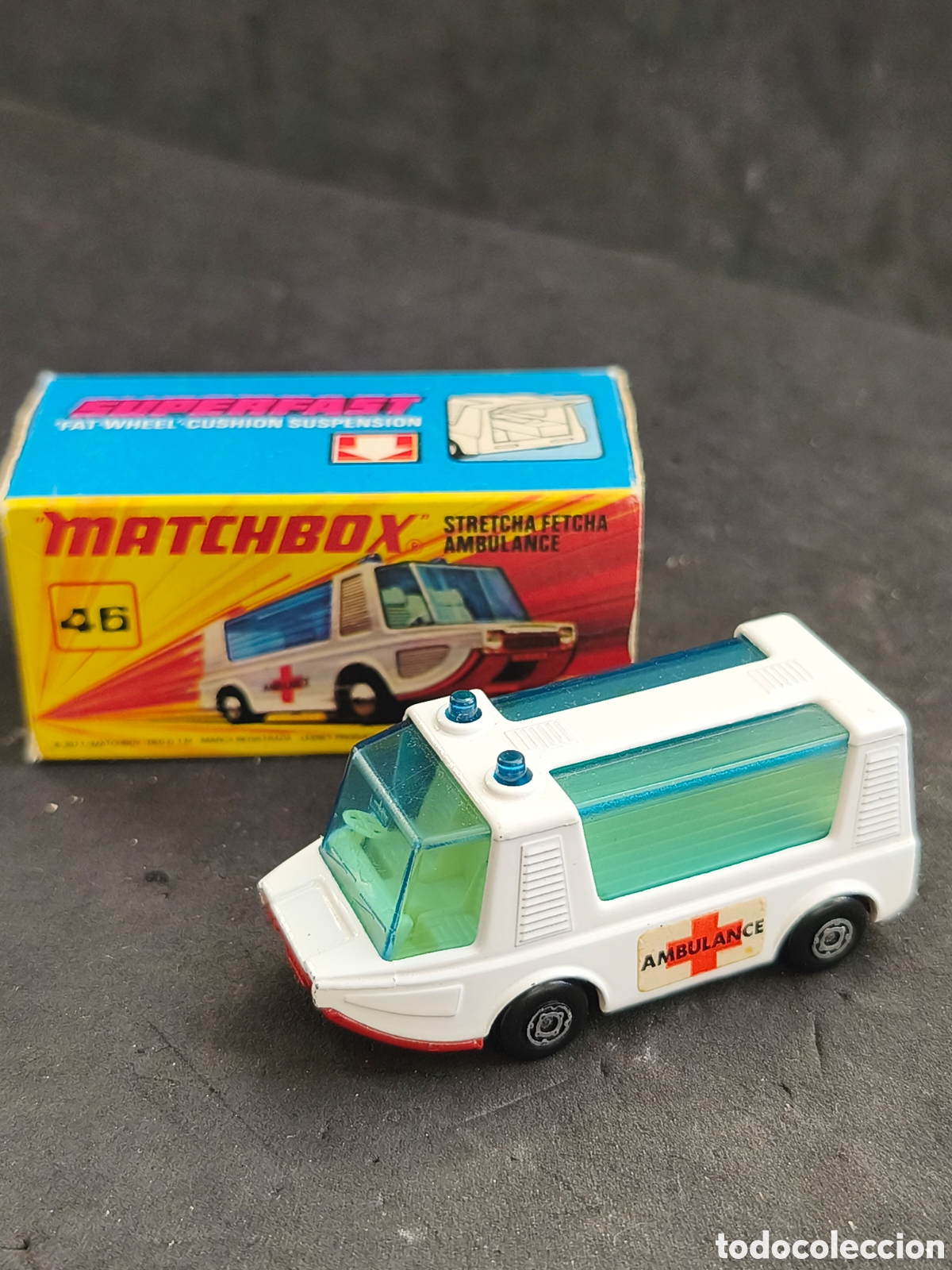 Coches a escala Matchbox: MATCHBOX SUPERFAST 46 STRETCH FETCHA Ambulance - Foto 1