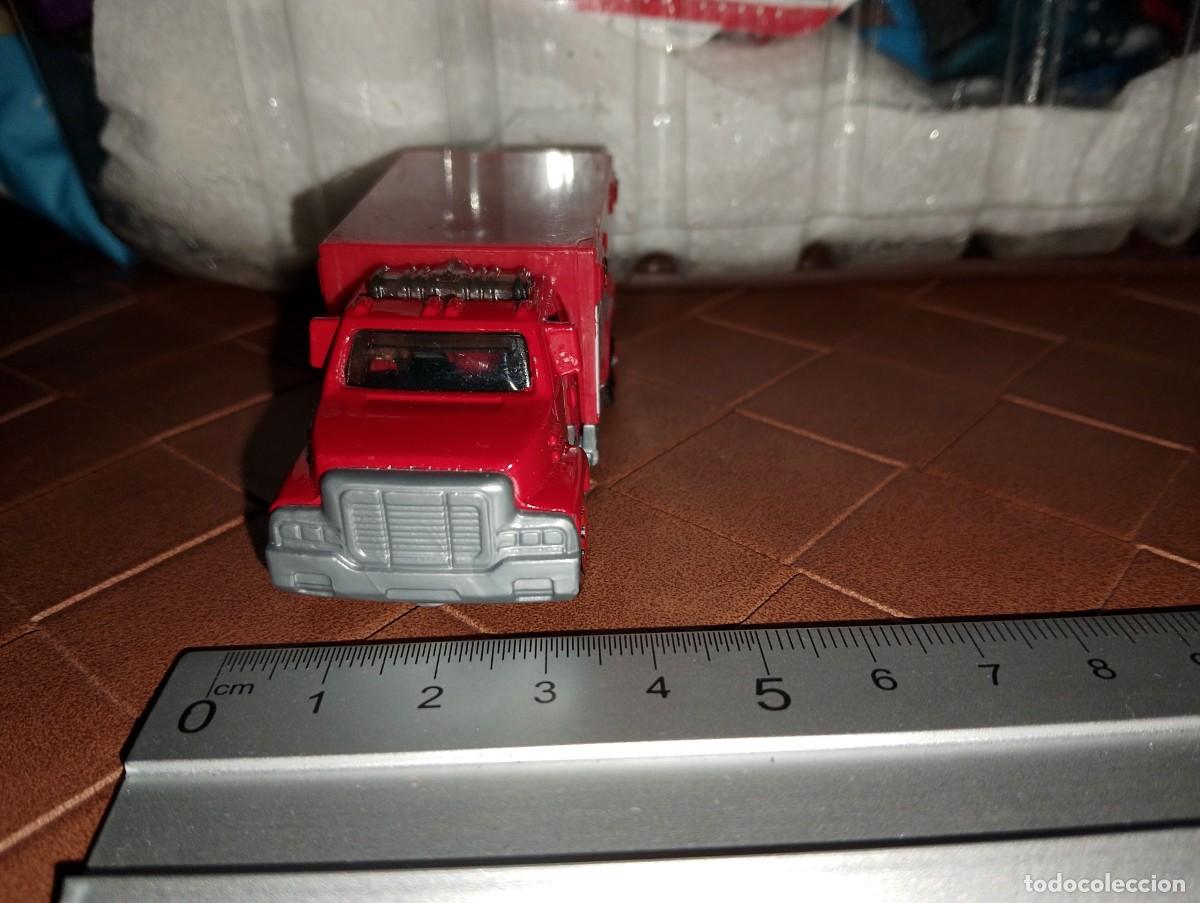 Coches a escala Matchbox: Matchbox Ambulance 2005 Mattel - Foto 5