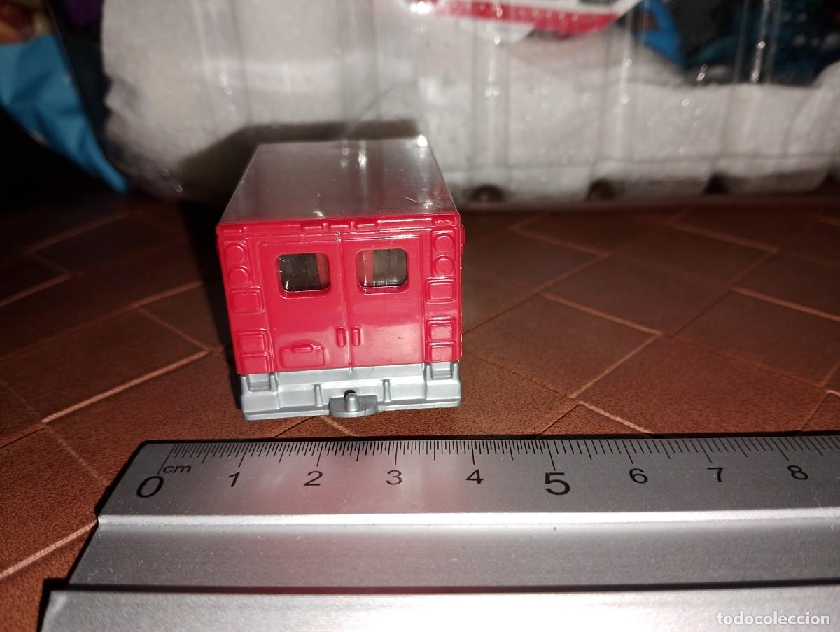 Coches a escala Matchbox: Matchbox Ambulance 2005 Mattel - Foto 6