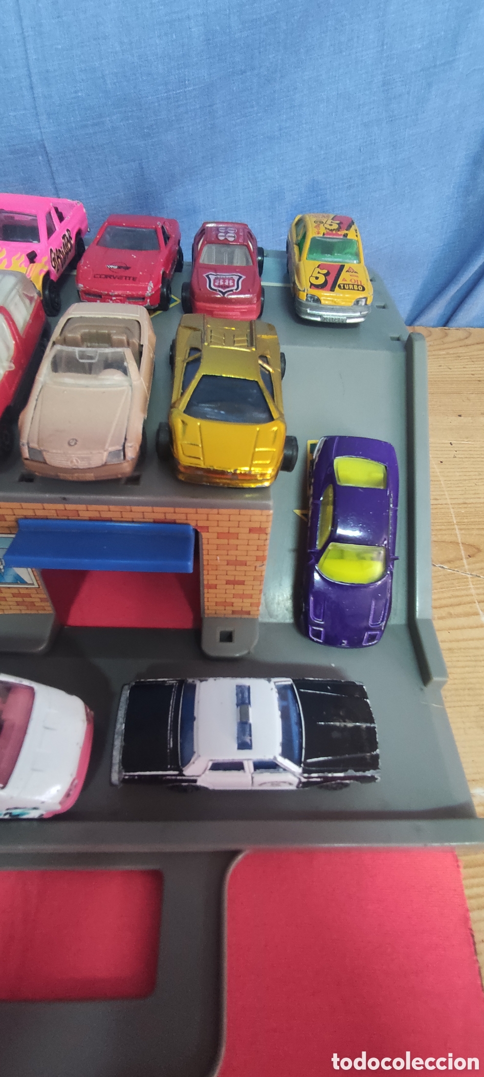 Coches a escala Matchbox: Malet&iacute;n Matchbox y 24 coches - Foto 6