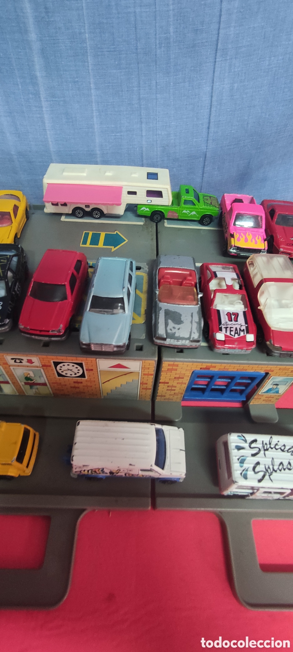 Coches a escala Matchbox: Malet&iacute;n Matchbox y 24 coches - Foto 8