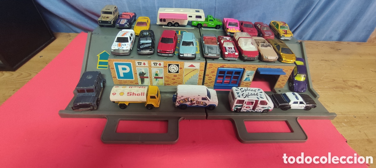 Coches a escala Matchbox: Malet&iacute;n Matchbox y 24 coches - Foto 10